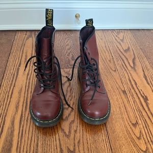 Dr. Martens: 1460 Women's Smooth Leather Lace Up Boots